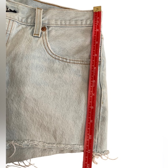 Levi's 501 Raw Hem High rise Shorts - Picture 7 of 7